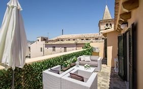 Residence by G Confraria de Sant Miquel